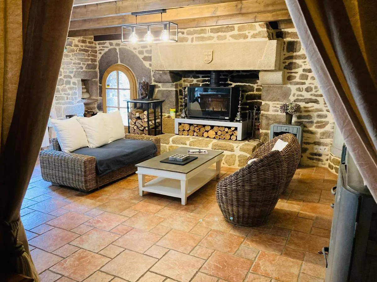 Maison De Caractere Datant De 1739 Quistinic